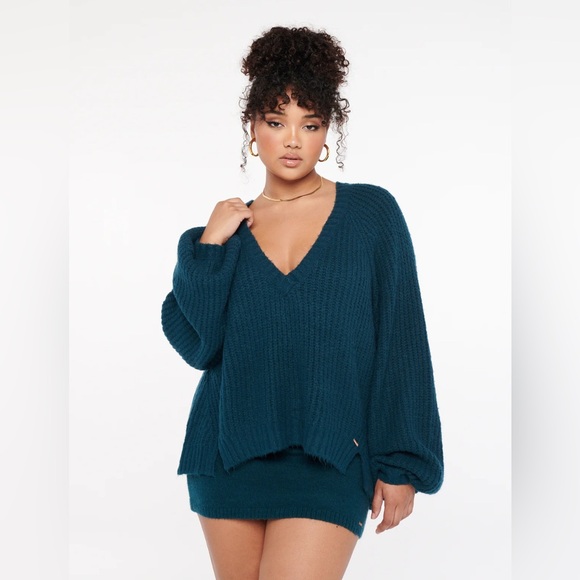 Savage X Fenty Sweaters - SAVAGE x FENTY Fuzz Fit Knit V-neck Oversized Sweater Blue Reflection Size M